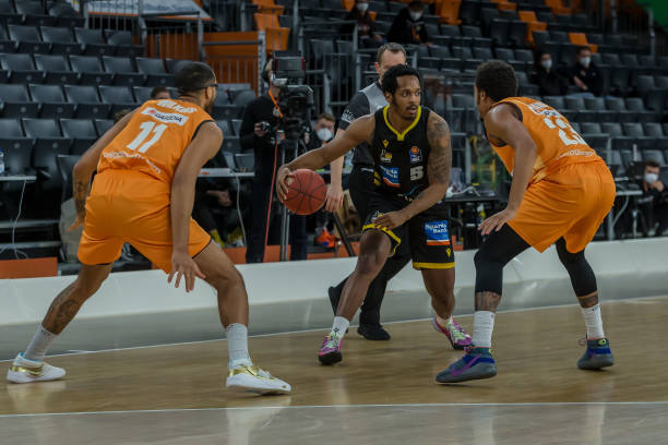 热爱足球的 热爱足球的