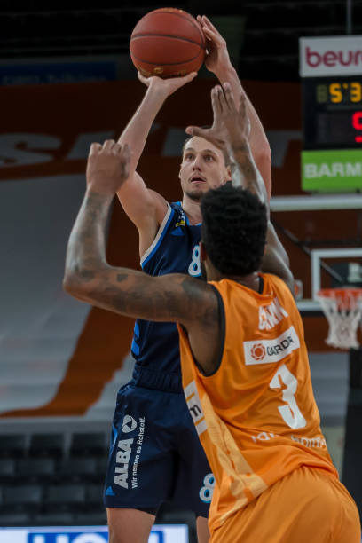 一场备受关 一场备受关